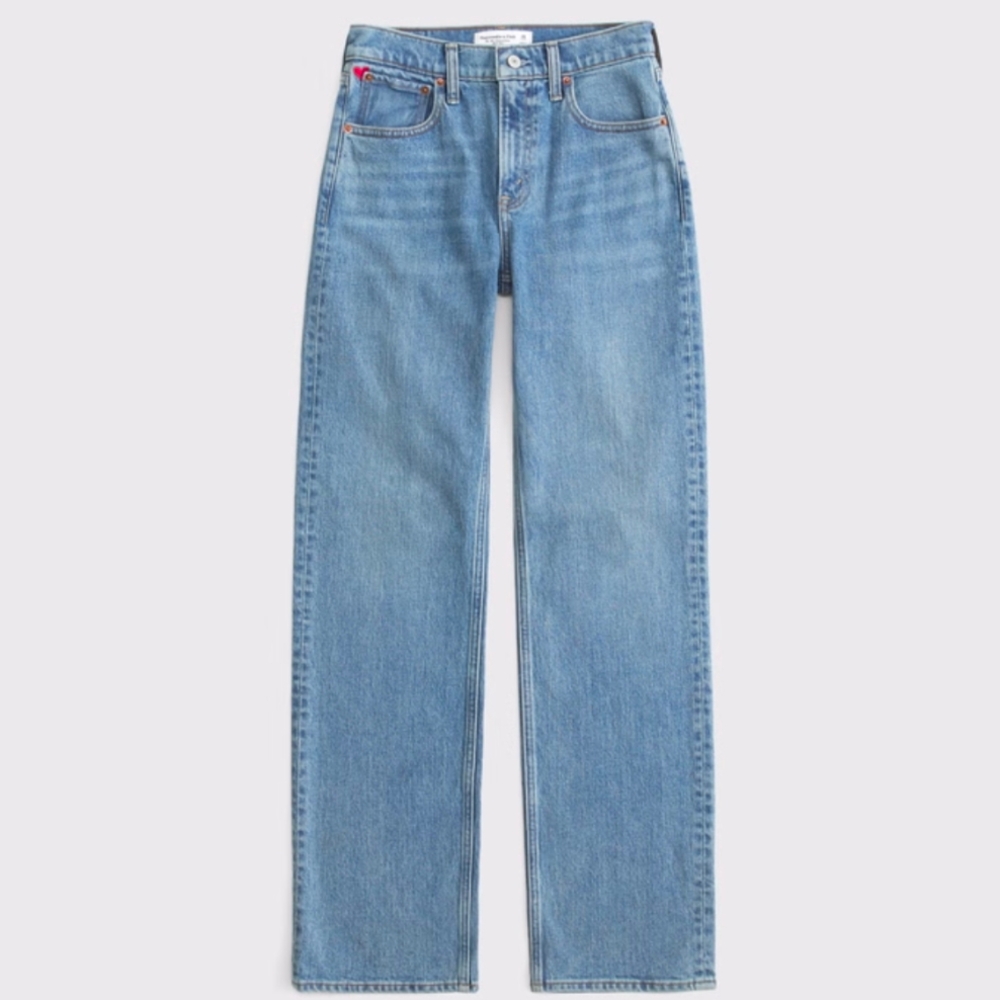 Abercrombie Women's High Rise 90s Relaxed Jean Medium Heart Embroidery❤️